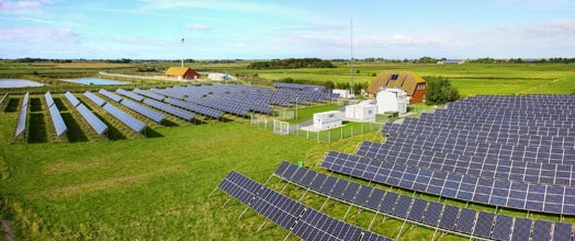 SmartRegion Pellworm: unneeded wind and solar energy are stored in high-performance batteries and household heating systems  © Schleswig-Holstein Netz AG