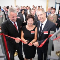 As a sales manager at KBA-Mödling Reinhard Marschall achieved extraordinary market success in Austria with Rapida sheetfed presses in addition to building a growing customer base. He is shown here at the official inauguration of a KBA Rapida 106 at Schachner-Pack in Pinkafeld, Austria